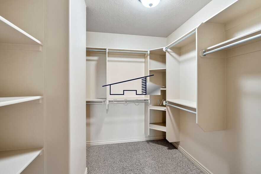 Building Photo - 757 W 4400 S