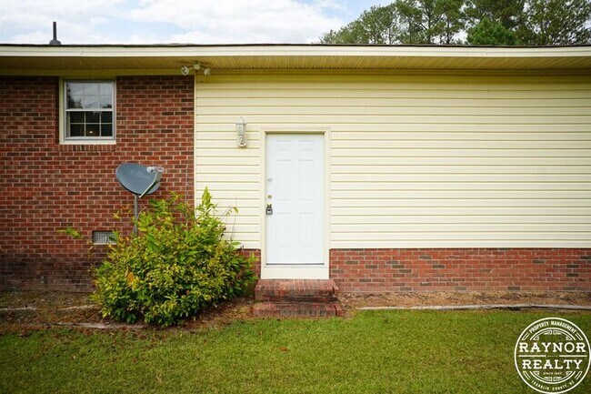 Building Photo - 2198 NC-561