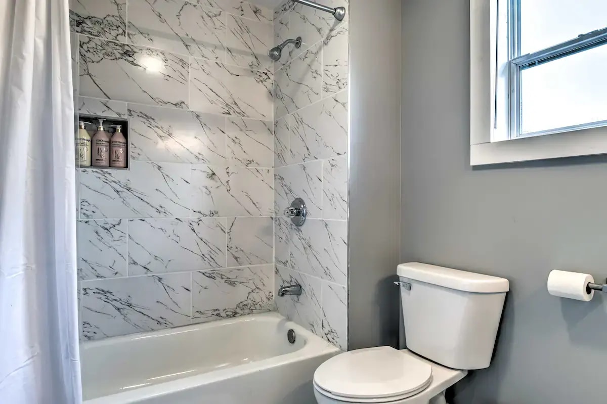 Bathroom 2 - 2460 Bond St