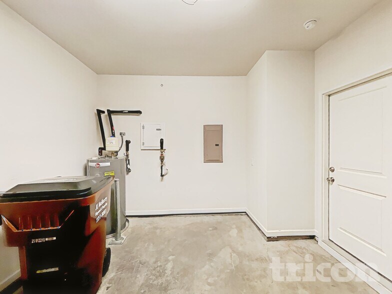 Building Photo - 209 Ashmere Ct