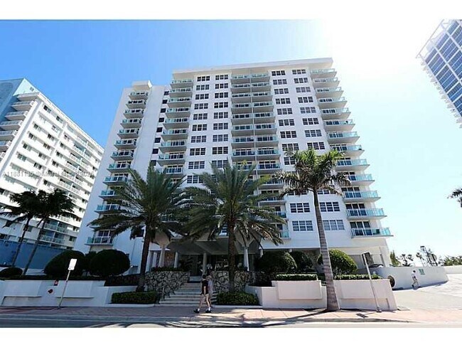 Building Photo - 6917 Collins Ave