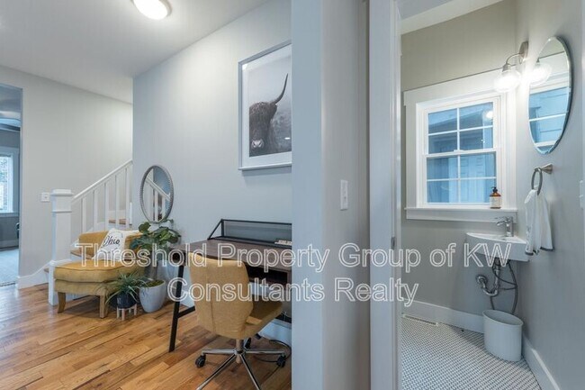 Building Photo - 65 E 7th Ave