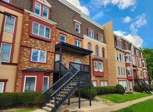 Building Photo - OldeTowne Apartments