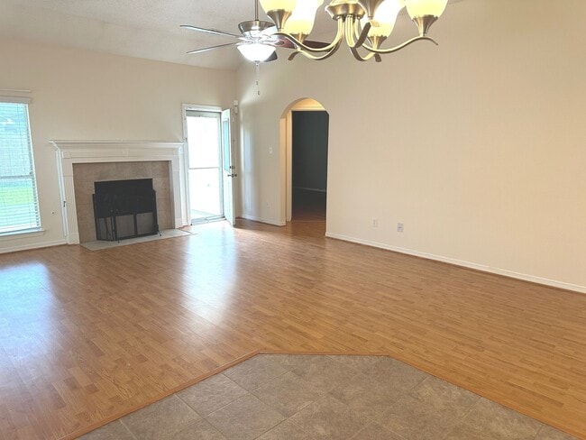 Building Photo - 5611 Eagle Sky Blvd