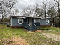Building Photo - Nice 3 Bedroom 2 Bath Available in Moundvi...