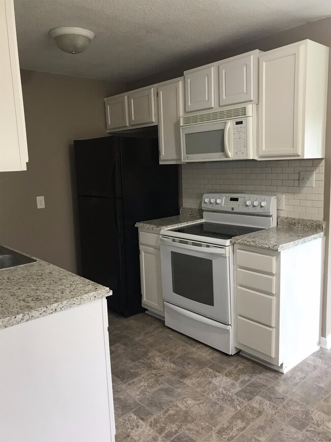 Building Photo - 5218 Madonna Dr