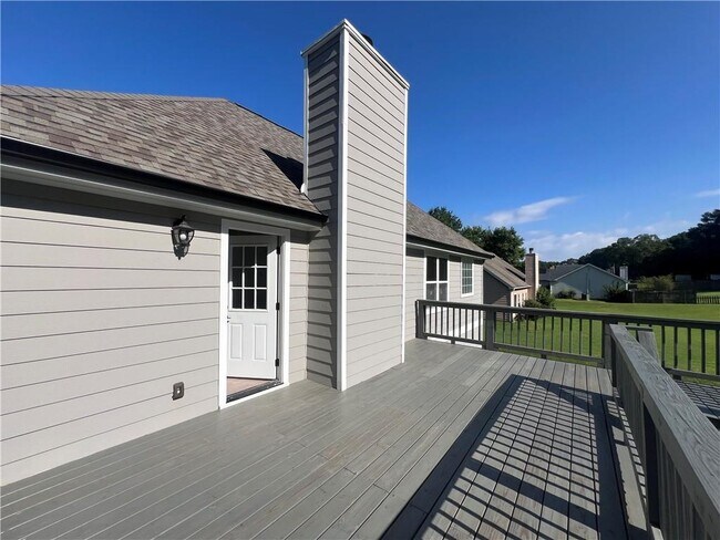 Building Photo - 130 Elk Grove Dr