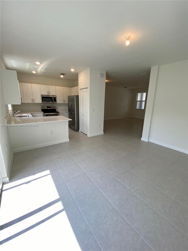 Building Photo - 4666 NW 120th Way