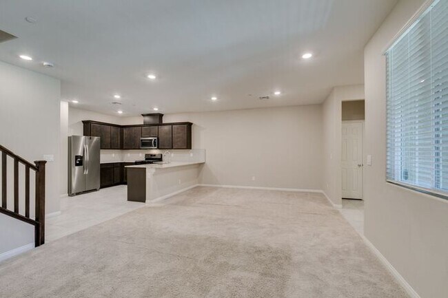 Building Photo - Bright & Spacious 3-Bedroom Home in Inspirada