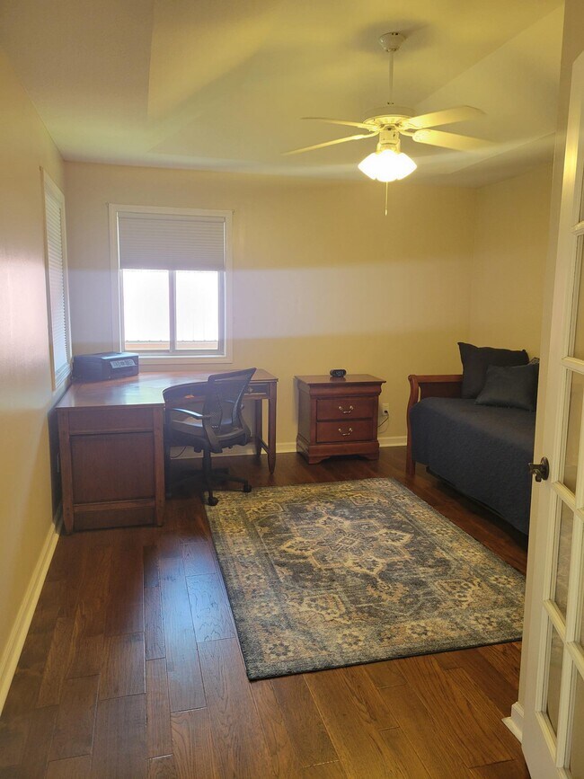 Building Photo - 456 Snead Dr