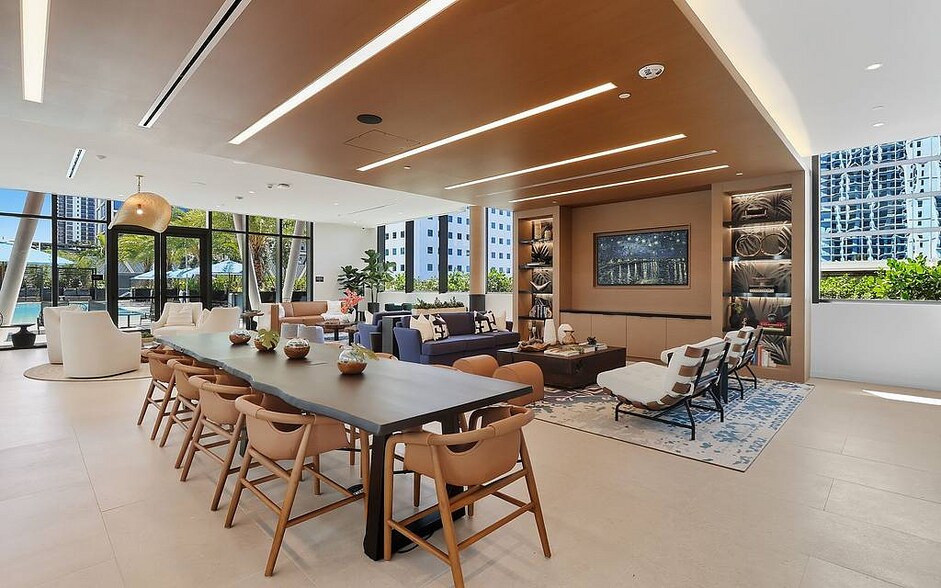 Building Photo - 777 NW 2nd Ave