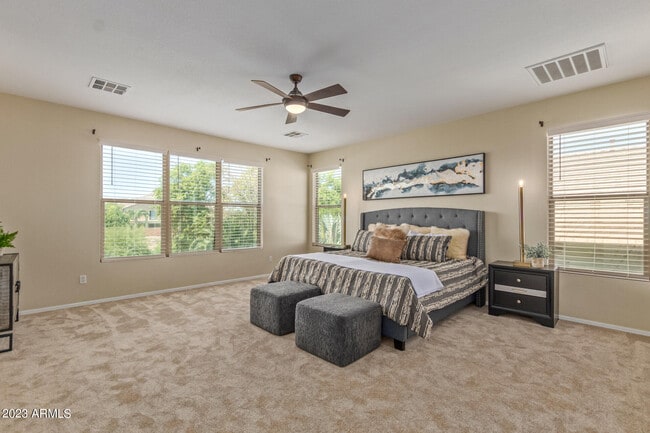 Building Photo - 32934 N Cherry Creek Rd