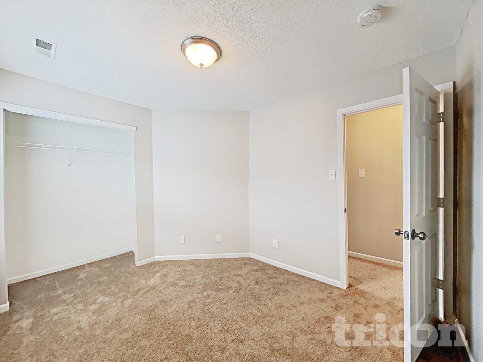 Building Photo - 6750 Kinnerton Dr