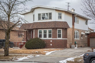 Building Photo - 2336 122nd St