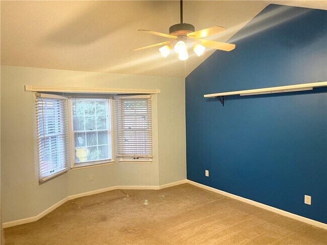 Building Photo - 2956 Spring Lake Dr