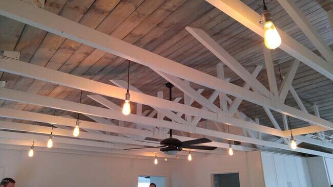 Building Photo - For Lease – 2/2 Arcadia District, Phoenix 85018 Home | Single Family Hom e$2,295/Month**