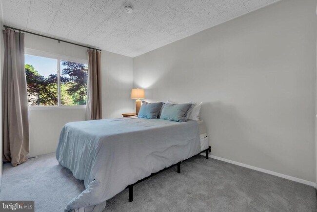 Building Photo - 1052 Cedar Ridge Ct