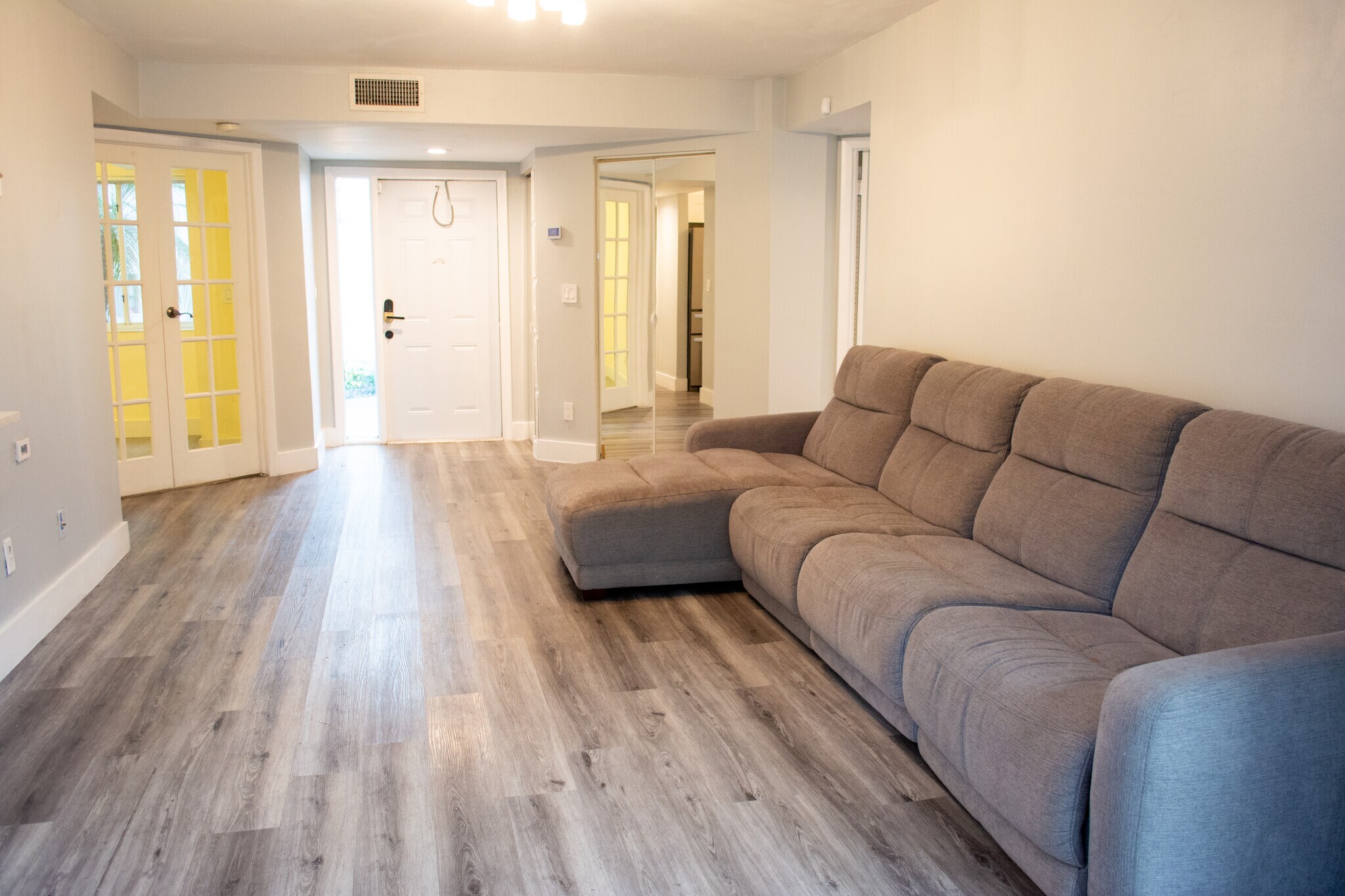 Building Photo - 992 NW 93rd Ave