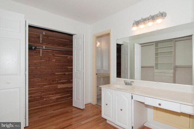 Building Photo - 11400 Dorchester Ln