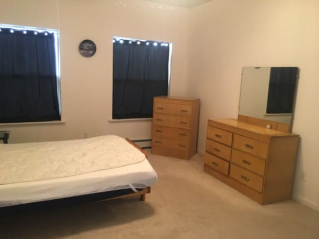 Building Photo - 2040 E Miami Rd