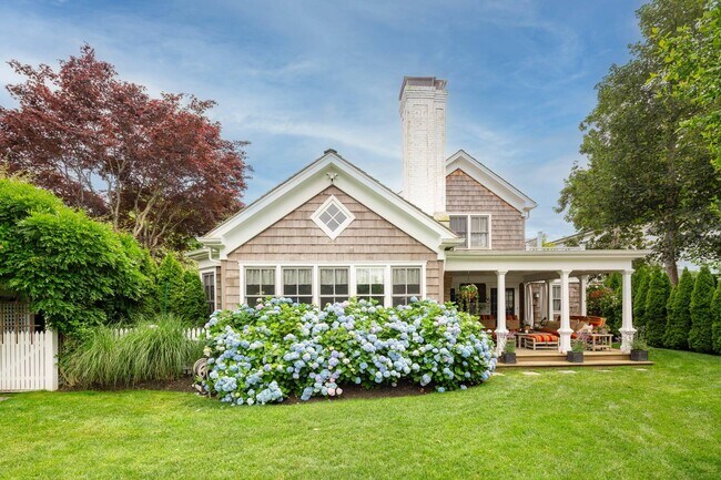 Building Photo - 135 Meeting House Ln