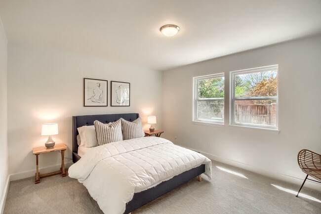 Building Photo - Remodeled 5 Bedroom Ranch in Willow Creek!