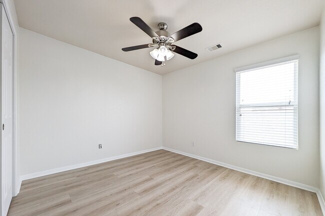 Building Photo - 10914 Chestnut Path Way