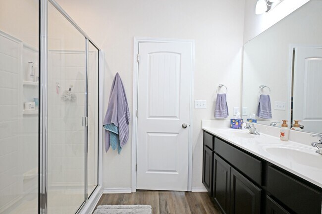 Building Photo - 138 Buttercup Bnd