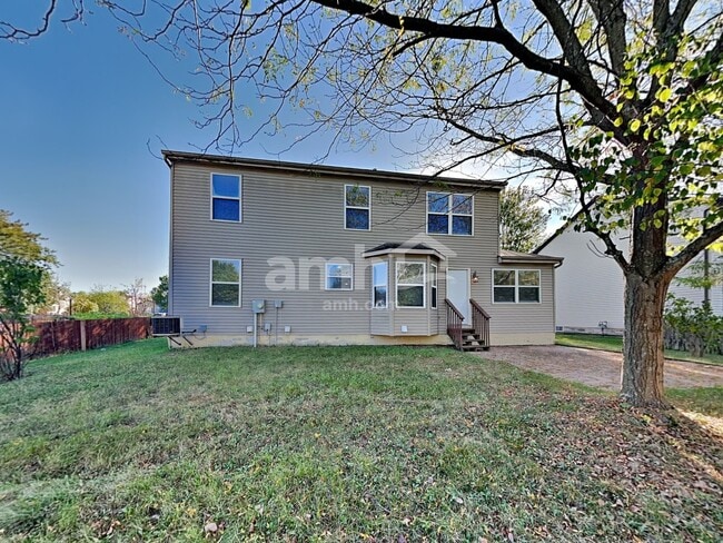 Building Photo - 8558 Rodebaugh Rd