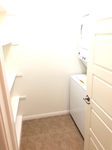 Building Photo - 41299 St Croix