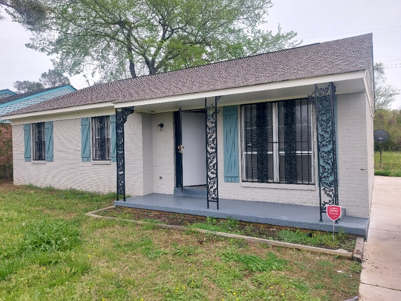 Building Photo - 797 Cavalier Dr