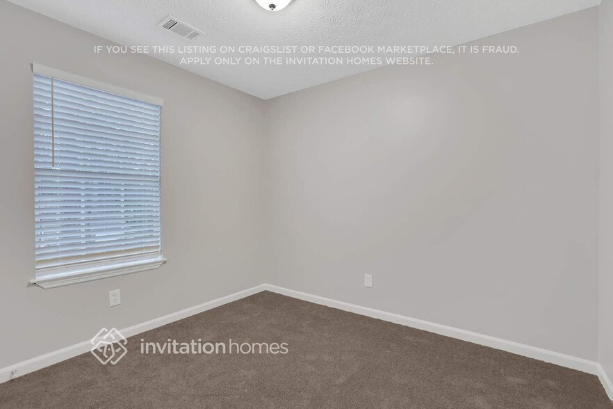 Building Photo - 417 Maid Marion Ln