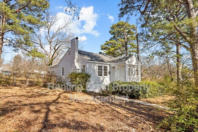 Building Photo - 1820 33rd St Ensley