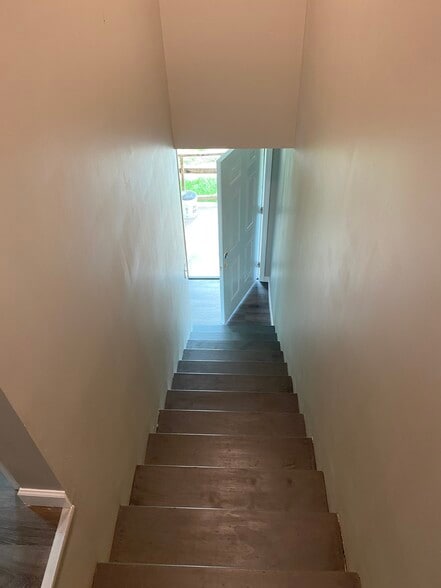 Building Photo - 260 Moughon St