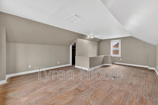 Building Photo - 19750 Mark Twain St