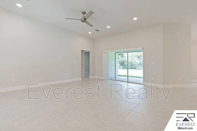 Building Photo - 9 Buffalo Grove Pl
