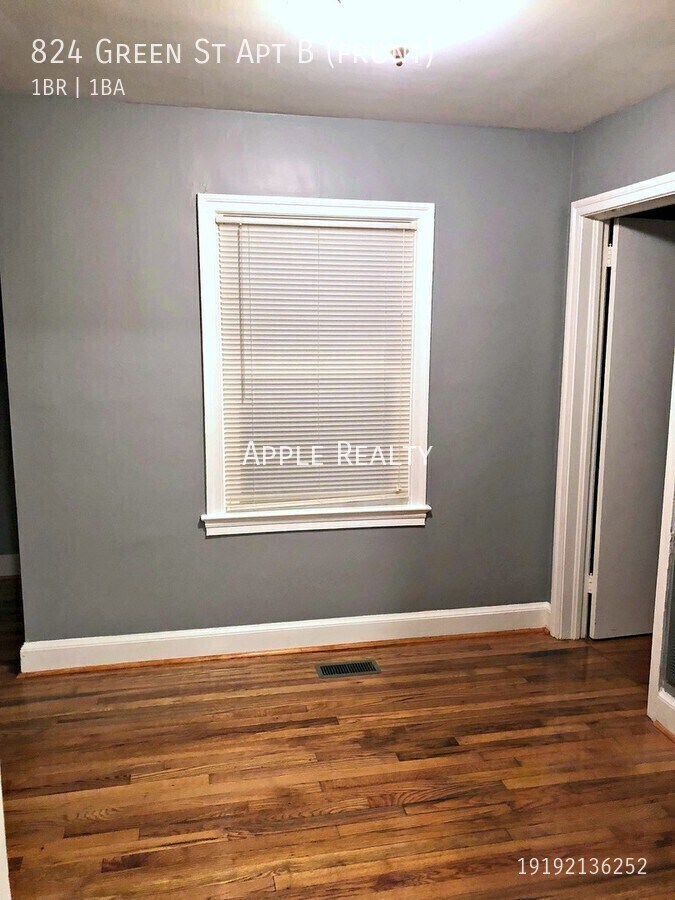 Building Photo - 824 Green St