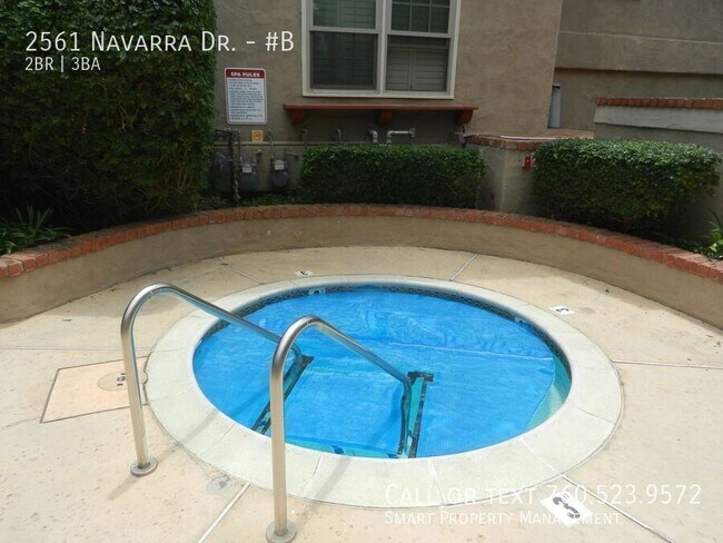 Building Photo - 2561 Navarra Dr
