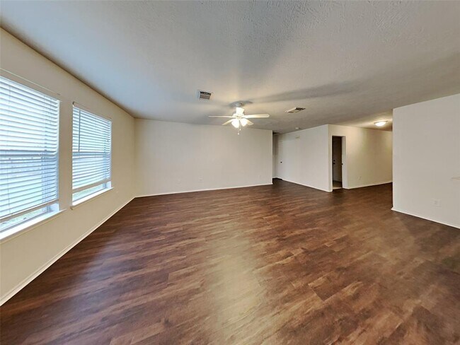 Building Photo - 21530 Daylily Hills Dr