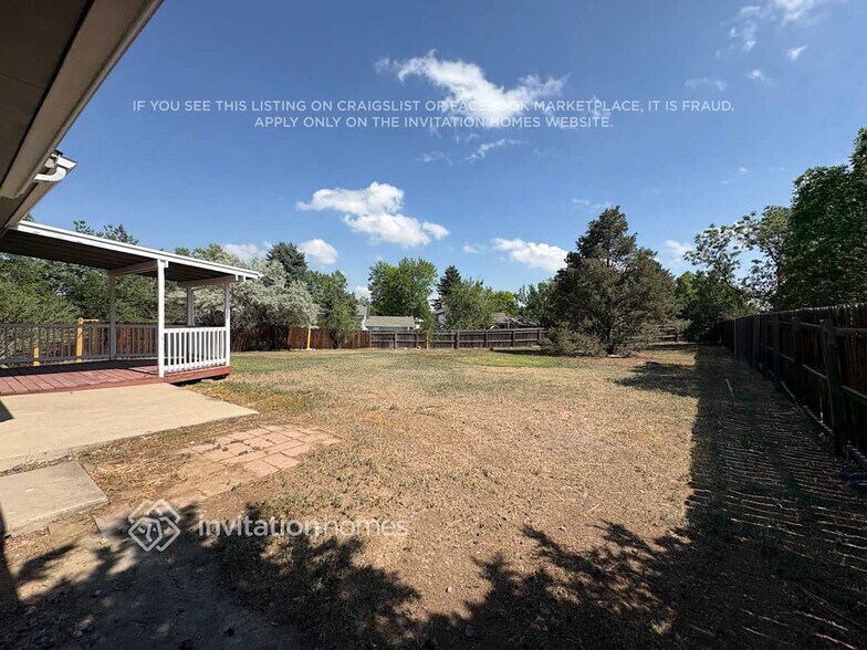 Building Photo - 1530 S Salida Way