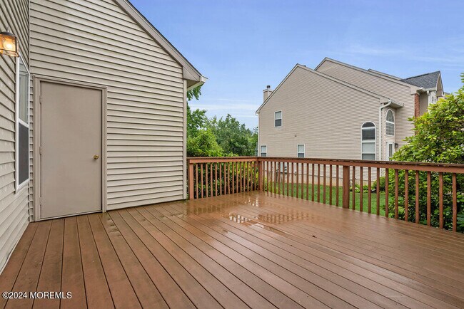Building Photo - 87 Richmond Ct S