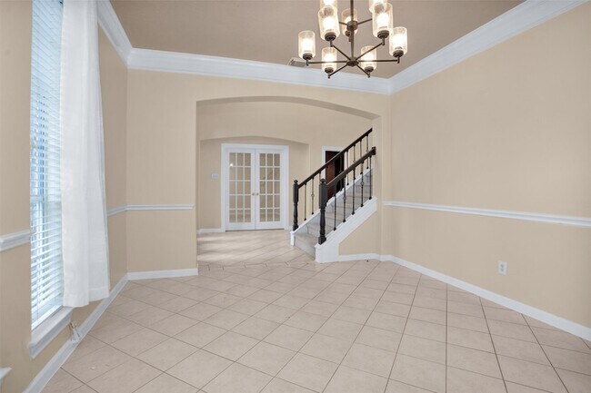 Building Photo - 1010 Maple Run Dr