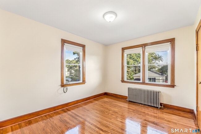 Building Photo - 24 Pilgrim Ave