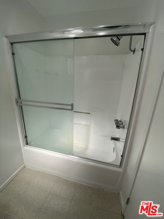 Building Photo - 2207 Brenta Pl