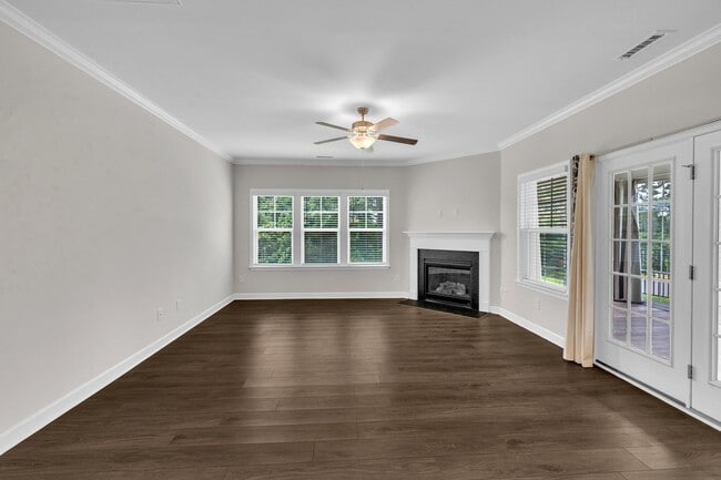 Building Photo - Four Bedroom + Loft Dream Home in Youngsville