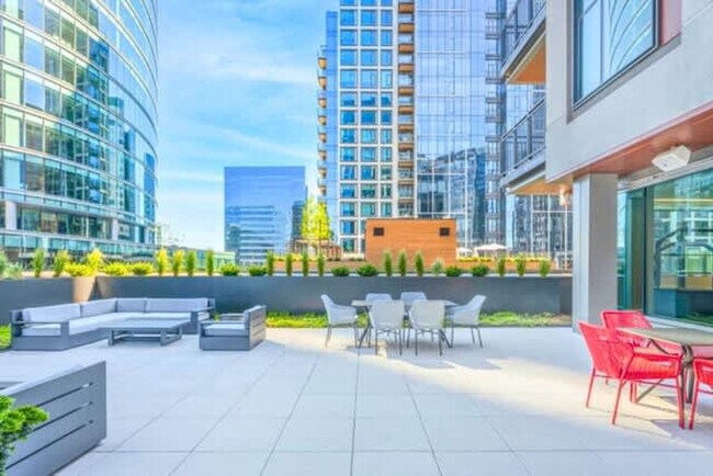Building Photo - 131-149-149 Seaport Blvd