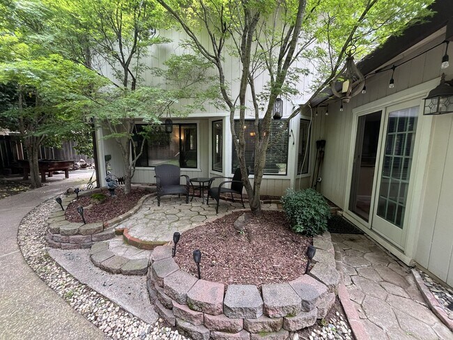 Building Photo - 434 Taggert Ct