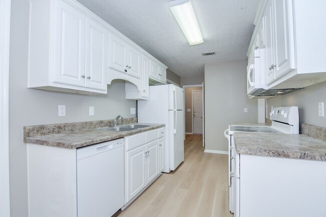Building Photo - Updated 4 Bedroom in Grovetown