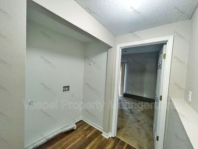 Building Photo - 5644 N Anita Ave