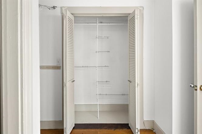 Closet. - 24 Sidlaw Rd
